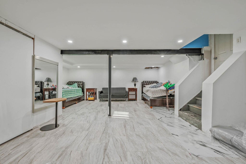 19 of 33 - 1 Devon St., Lynbrook, NY