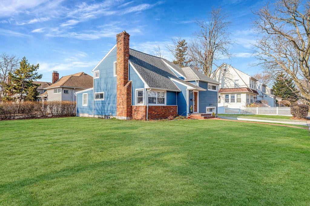 23 of 33 - 1 Devon St., Lynbrook, NY
