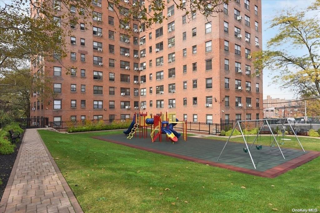 3 of 16 - 99-60 63rd Road 5w, Rego Park, NY