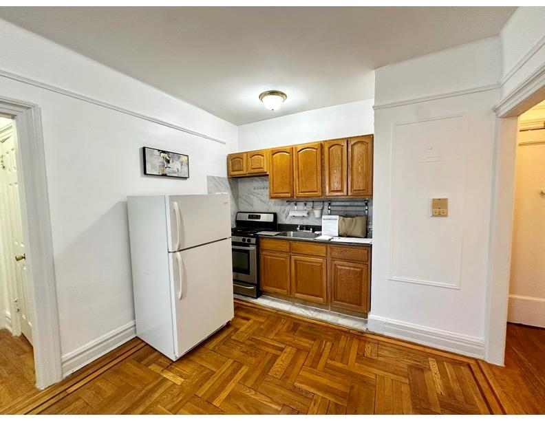 4 of 20 - 32-86 33rd St. # D9, Astoria, NY