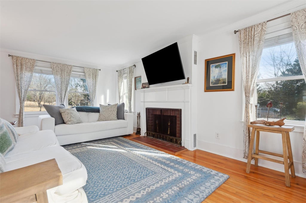 9 of 21 - 2 Estate Road, Center Moriches, NY