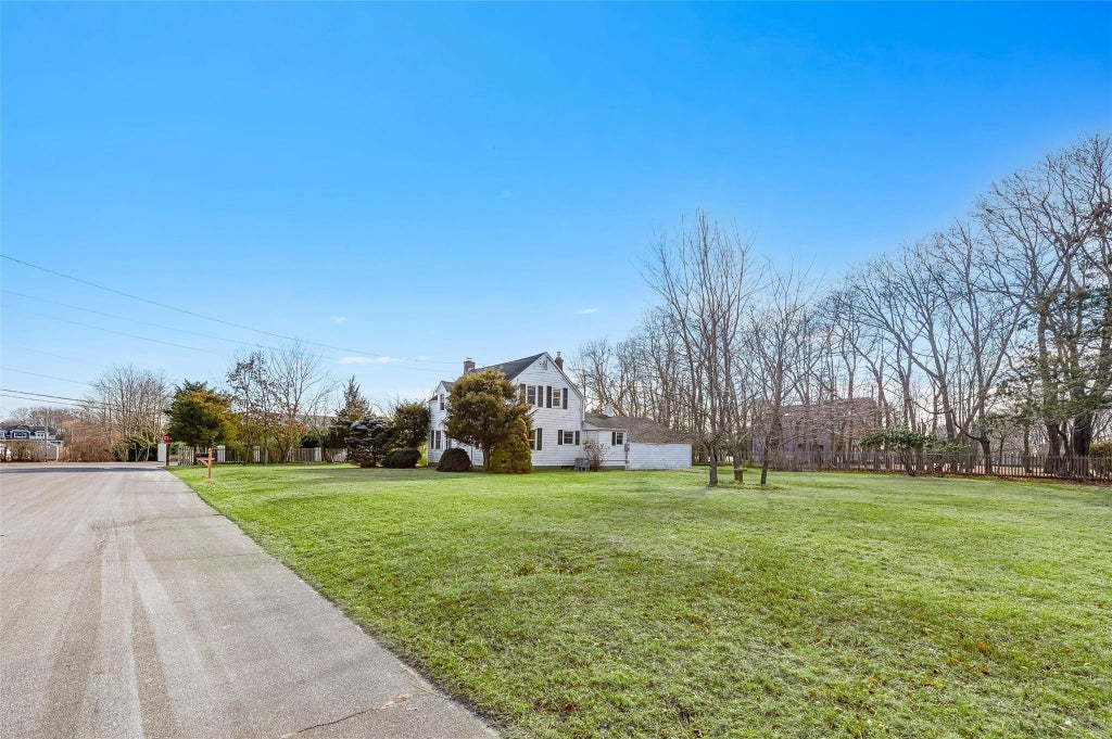 2 of 21 - 2 Estate Road, Center Moriches, NY