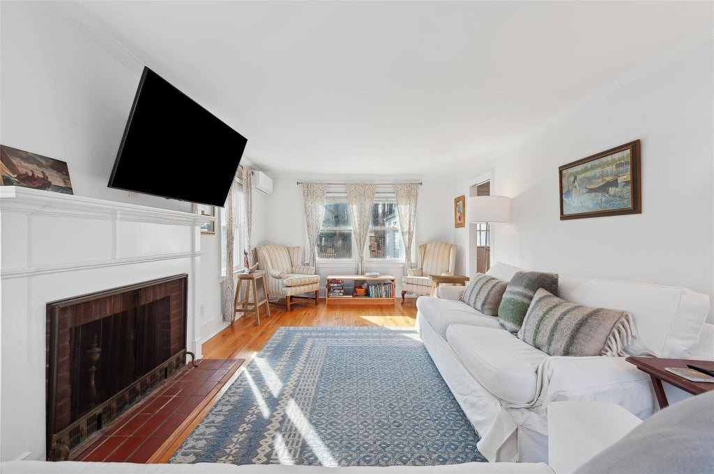 8 of 21 - 2 Estate Road, Center Moriches, NY