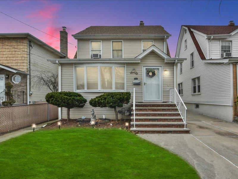 1 of 24 - 36 Madison St., Franklin Square, NY