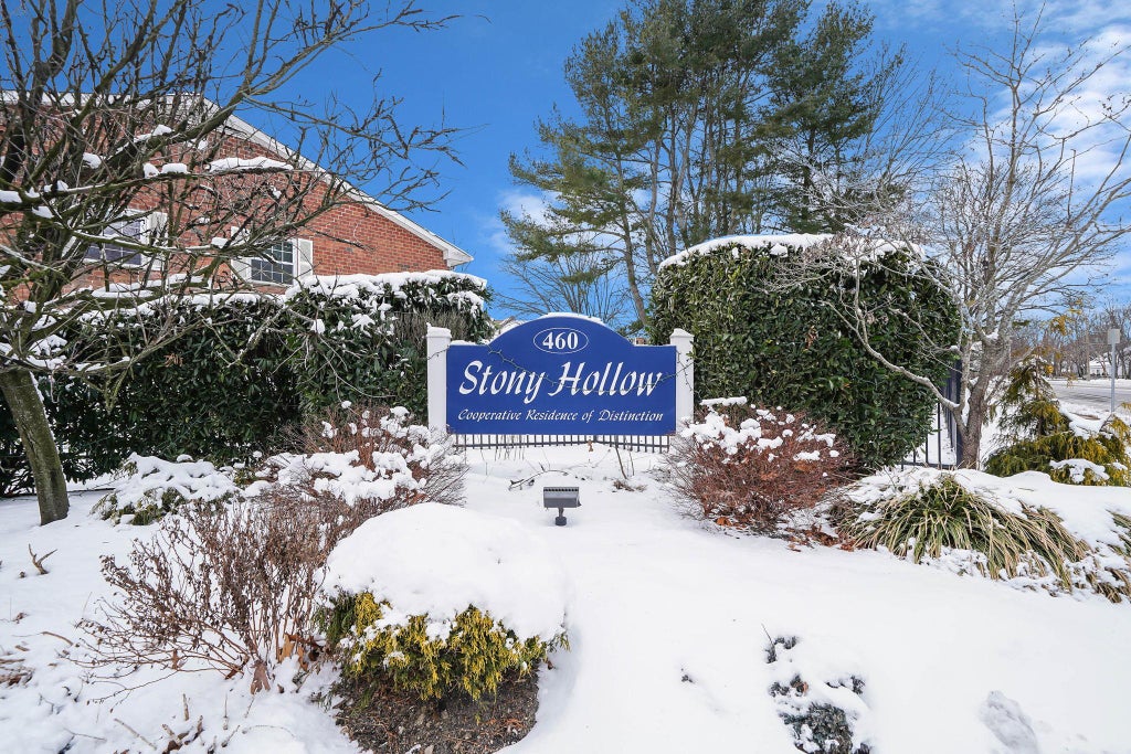 1 of 12 - 460 Old Town Road 27-o, Port Jefferson Station, NY