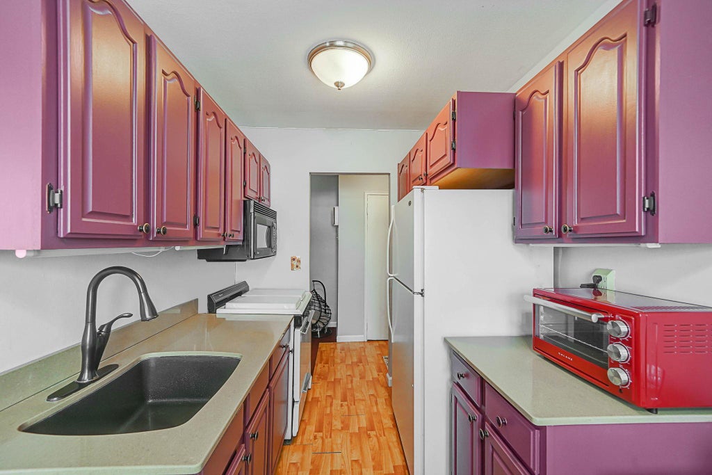 7 of 12 - 460 Old Town Road 27-o, Port Jefferson Station, NY