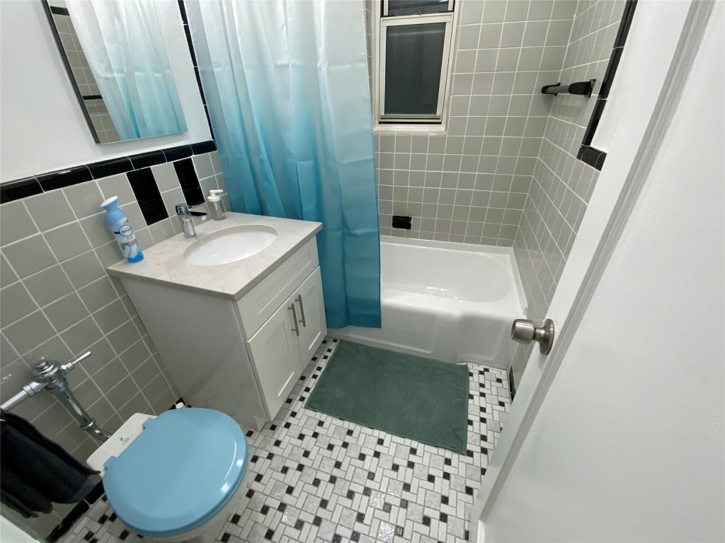 7 of 22 - 63-60 102nd St. # D1, Rego Park, NY