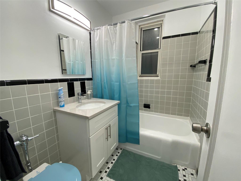 8 of 22 - 63-60 102nd St. # D1, Rego Park, NY