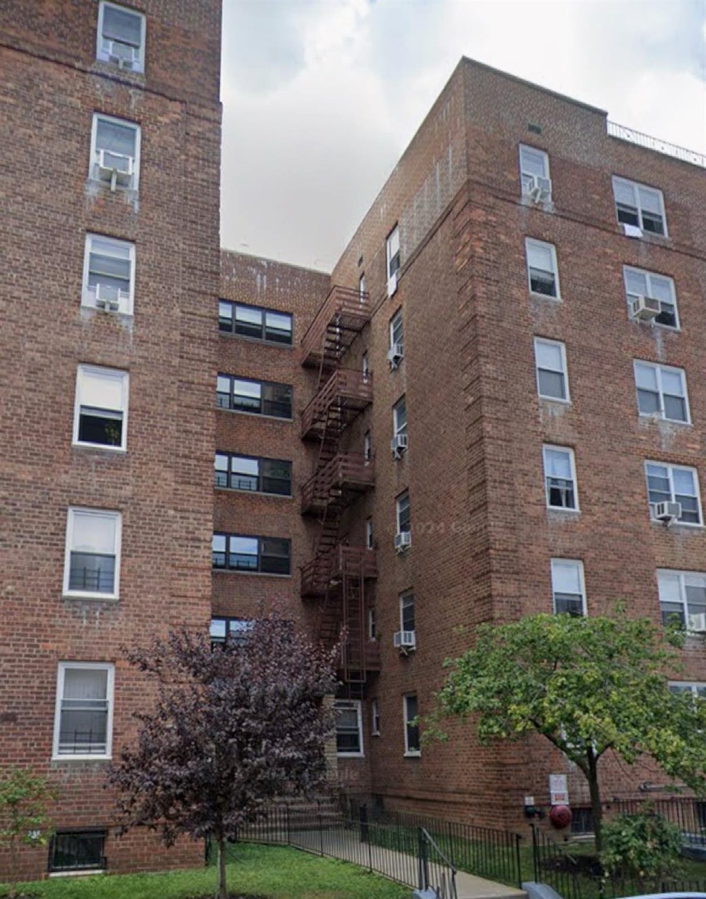 1 of 8 - 64-74 Saunders St. # 5a, Rego Park, NY