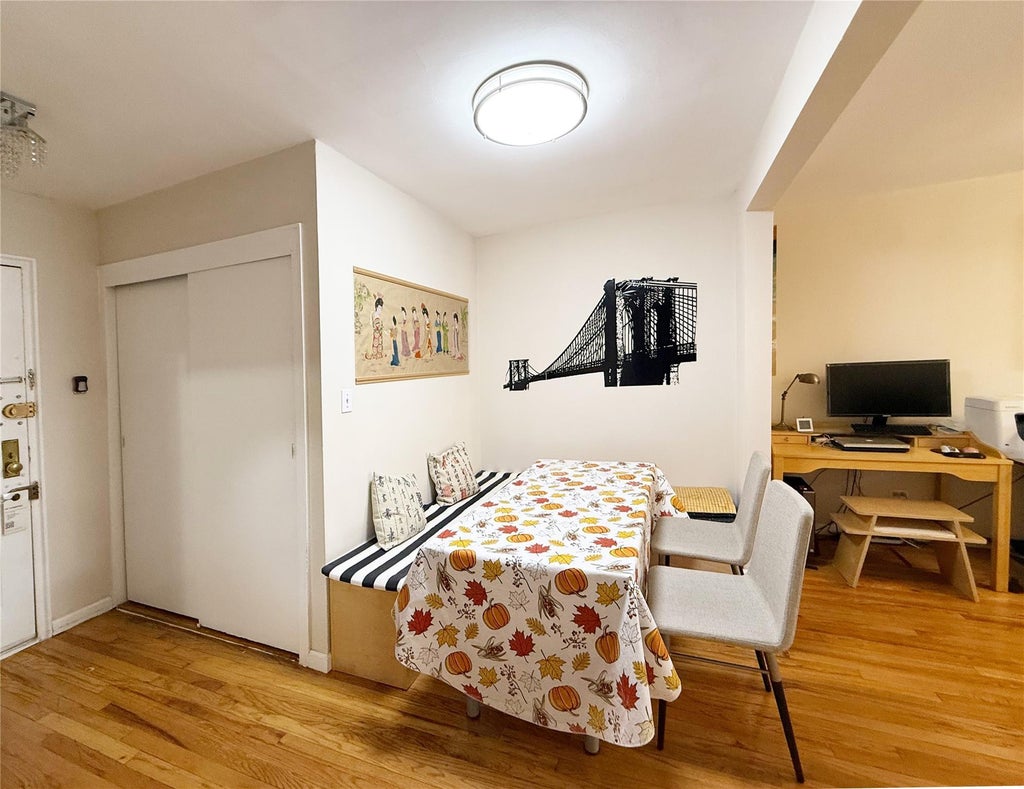 3 of 8 - 64-74 Saunders St. # 5a, Rego Park, NY