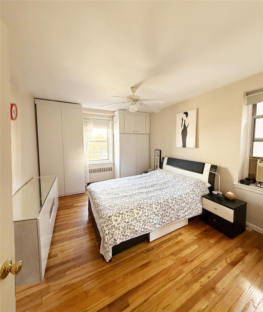 4 of 8 - 64-74 Saunders St. # 5a, Rego Park, NY