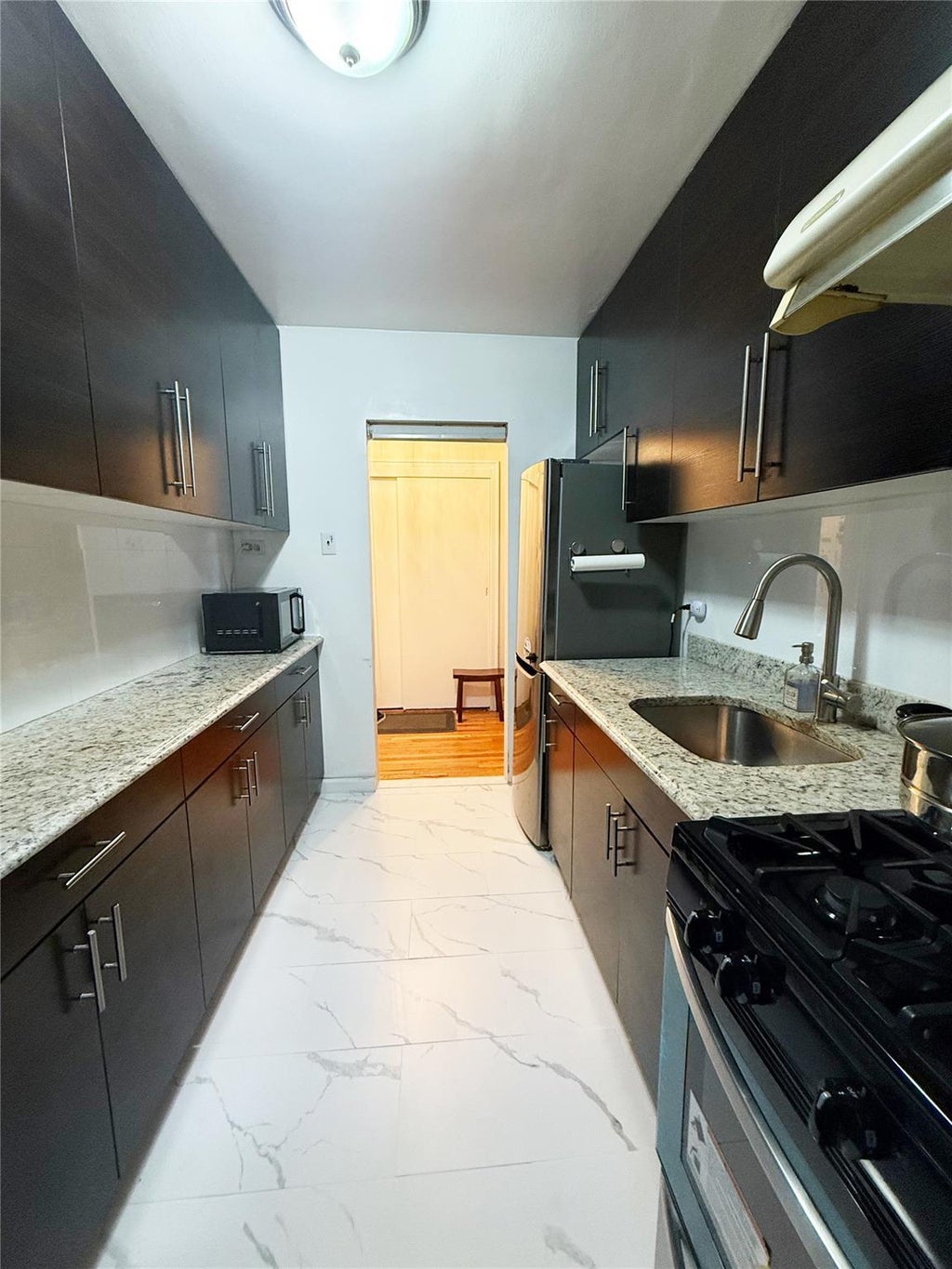 6 of 8 - 64-74 Saunders St. # 5a, Rego Park, NY