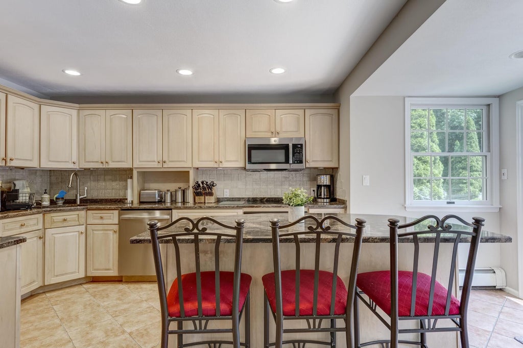 10 of 31 - 30 Greenhill Lane, Huntington, NY