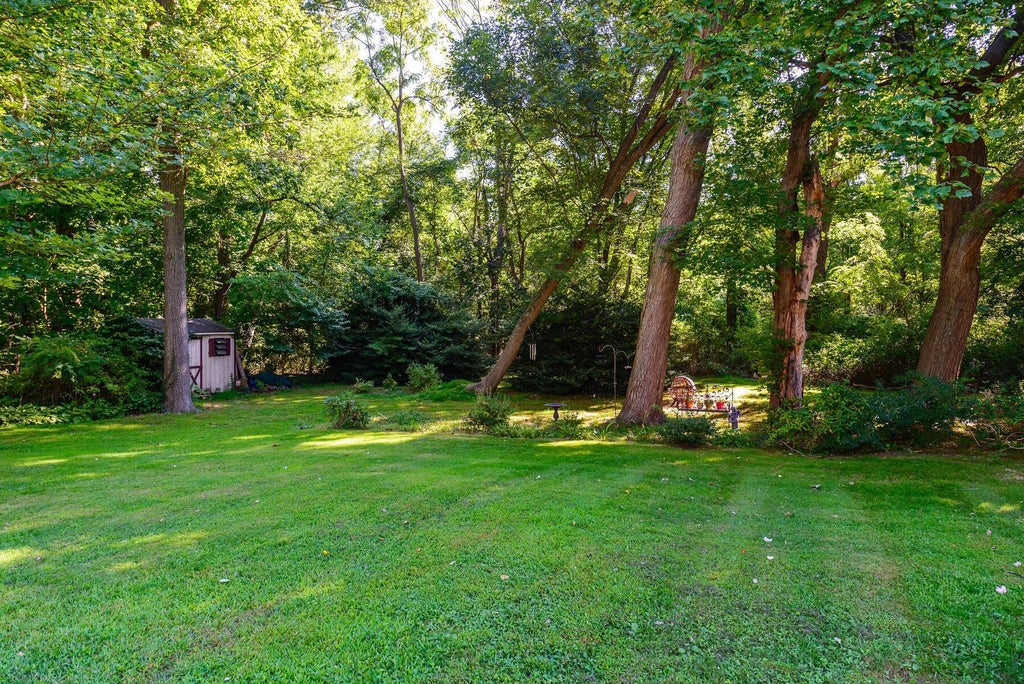 21 of 31 - 30 Greenhill Lane, Huntington, NY