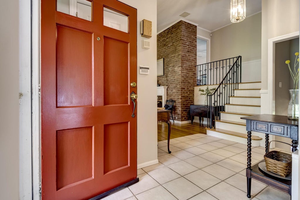 3 of 31 - 30 Greenhill Lane, Huntington, NY