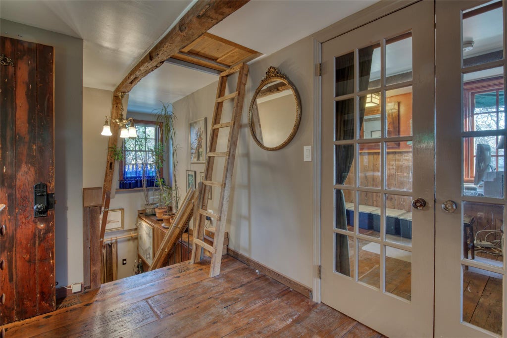 11 of 20 - 22495 Main Road, Orient, NY