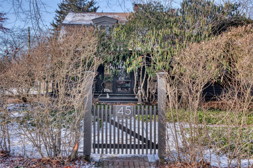 15 of 20 - 22495 Main Road, Orient, NY