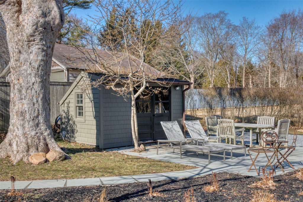 19 of 20 - 22495 Main Road, Orient, NY