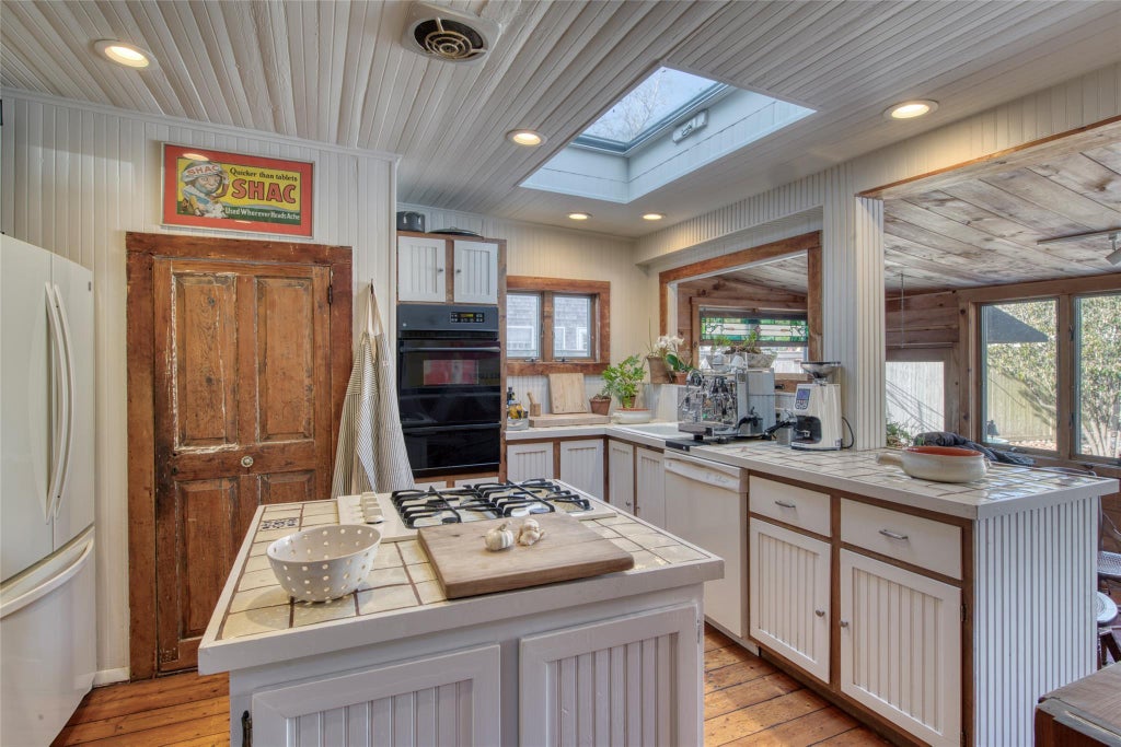 4 of 20 - 22495 Main Road, Orient, NY