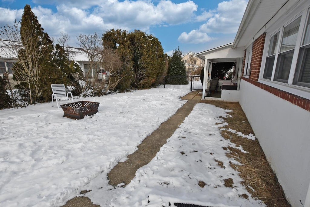 17 of 19 - 2534 Cypress Avenue, East Meadow, NY