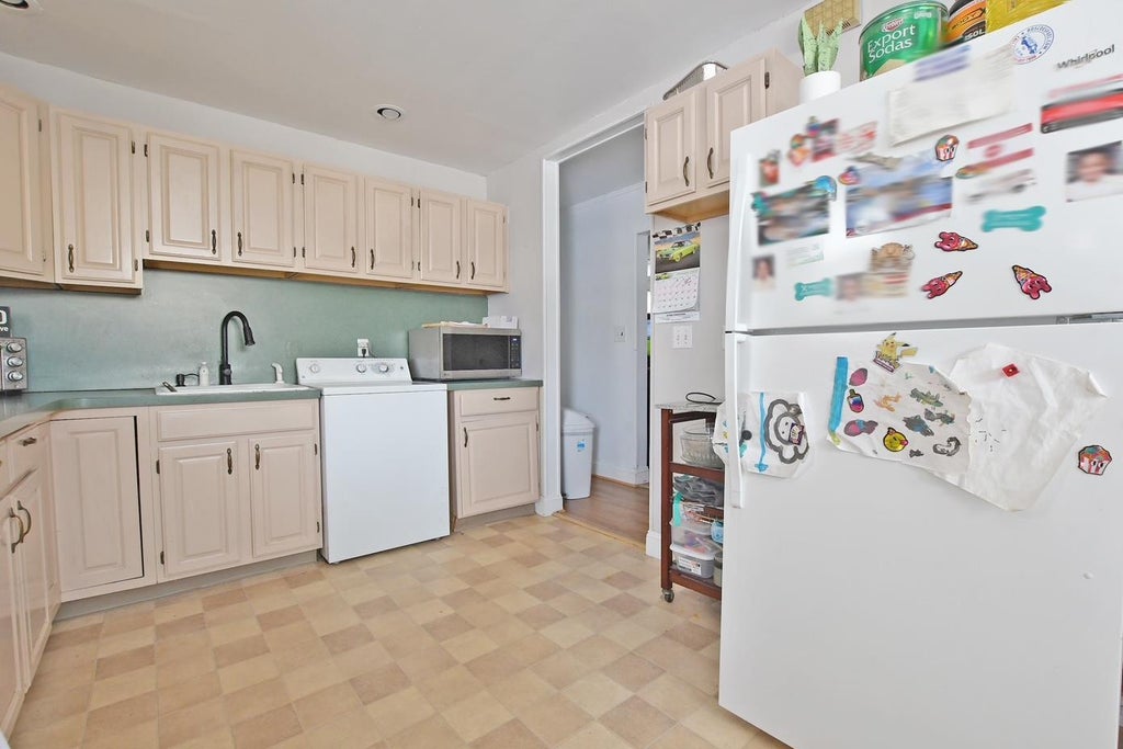 6 of 19 - 2534 Cypress Avenue, East Meadow, NY