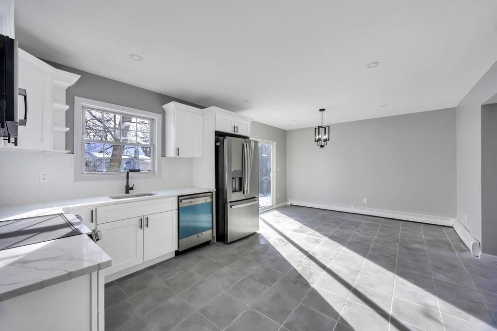 9 of 27 - 22 Sayville Road, Mastic Beach, NY