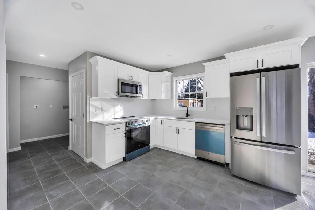 10 of 27 - 22 Sayville Road, Mastic Beach, NY