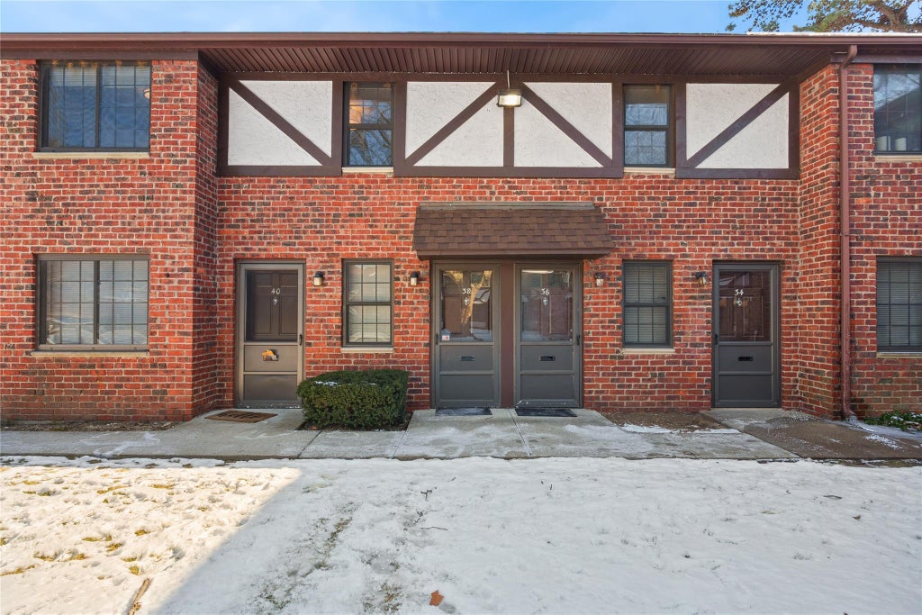 17 of 20 - 38 Pinebrook Place # 38, Bay Shore, NY