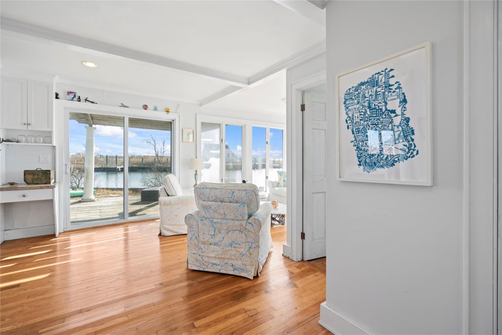 21 of 33 - 706 Riviera Drive, Mastic Beach, NY