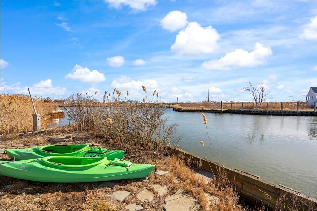 25 of 33 - 706 Riviera Drive, Mastic Beach, NY
