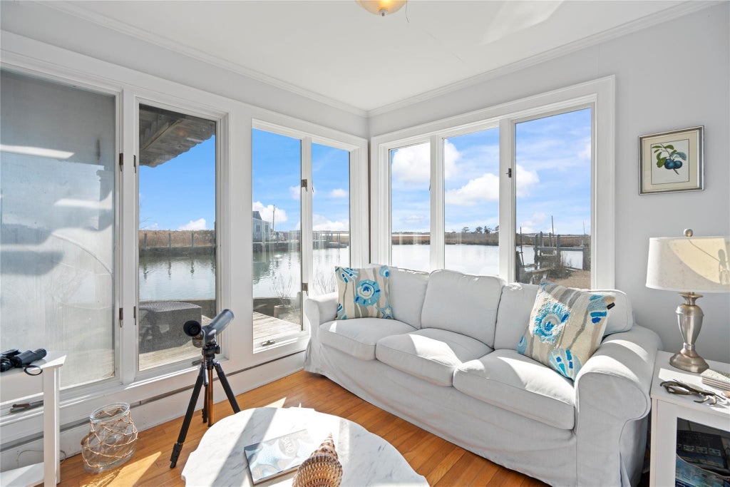 3 of 33 - 706 Riviera Drive, Mastic Beach, NY