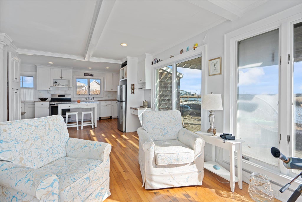 5 of 33 - 706 Riviera Drive, Mastic Beach, NY