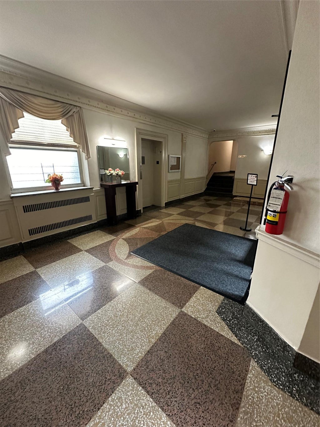 21 of 22 - 63-89 Saunders St. # 2b, Rego Park, NY