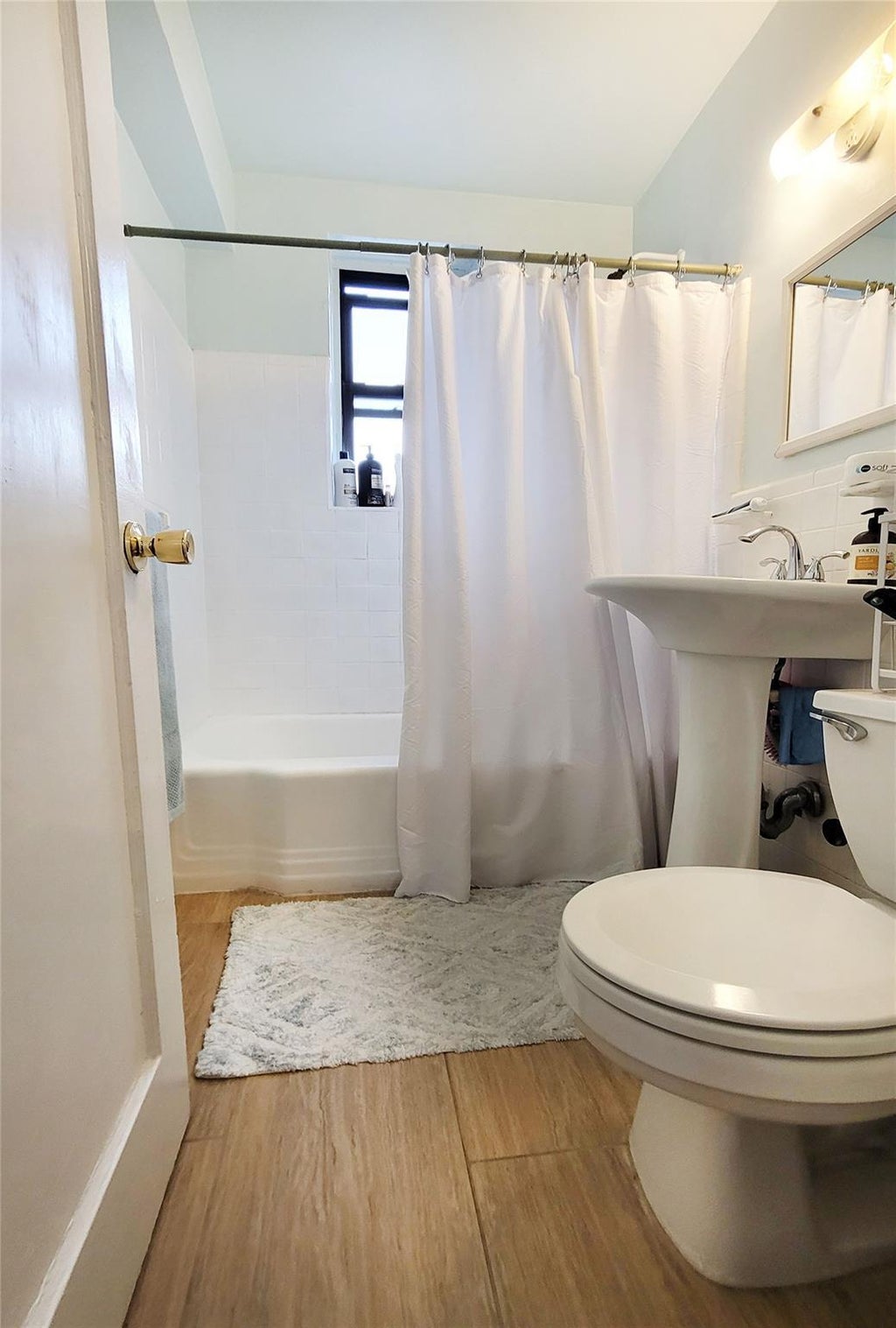 8 of 14 - 99-63 66ave # 9e, Rego Park, NY
