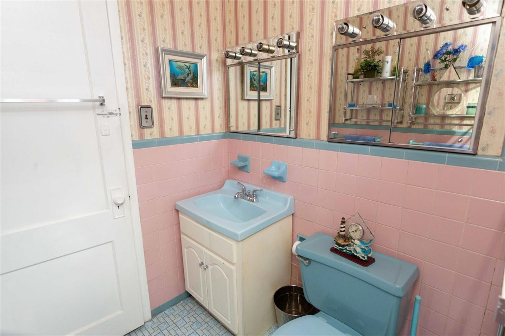 17 of 23 - 9729 127th St., Richmond Hill S., NY