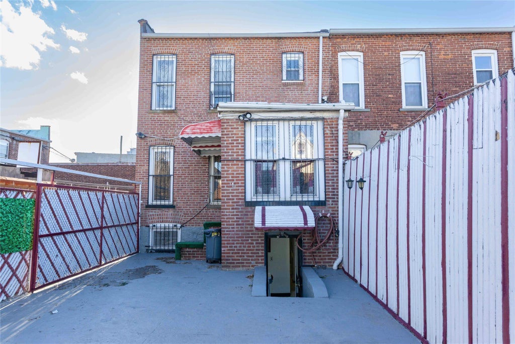 22 of 23 - 9729 127th St., Richmond Hill S., NY