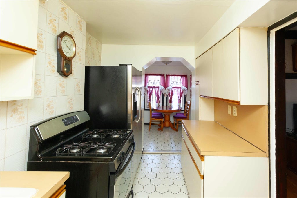 6 of 23 - 9729 127th St., Richmond Hill S., NY
