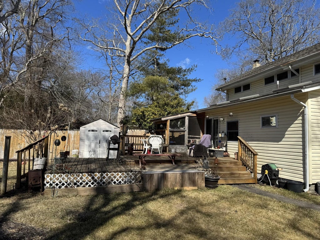 5 of 16 - 16 Whitter Drive, Mastic Beach, NY
