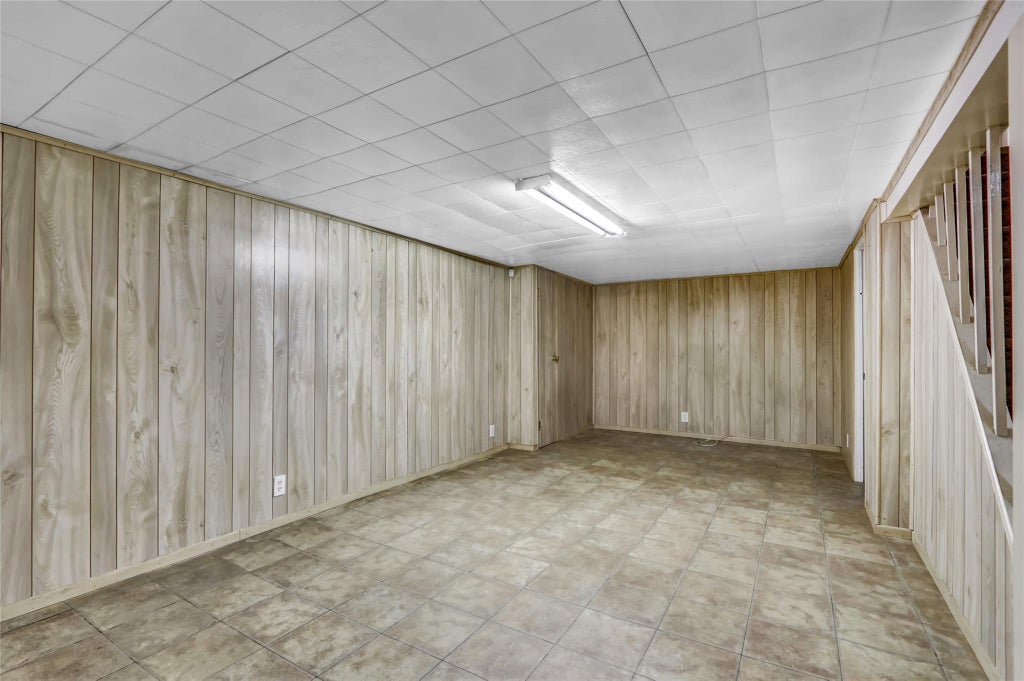 17 of 21 - 1022 Shelburne Drive, Franklin Square, NY