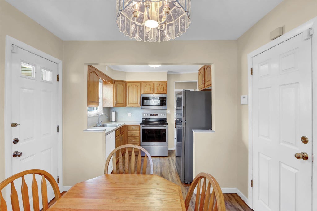 8 of 21 - 1022 Shelburne Drive, Franklin Square, NY