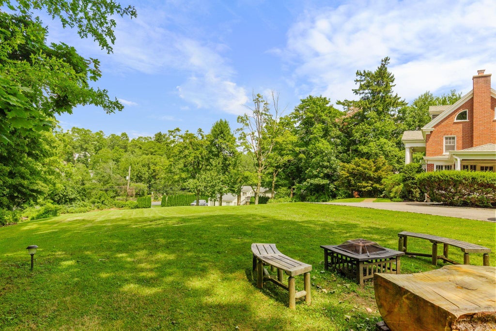 12 of 50 - 400 Rosedale Avenue, White Plains, NY