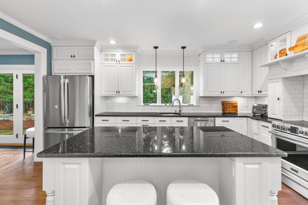 7 of 50 - 400 Rosedale Avenue, White Plains, NY