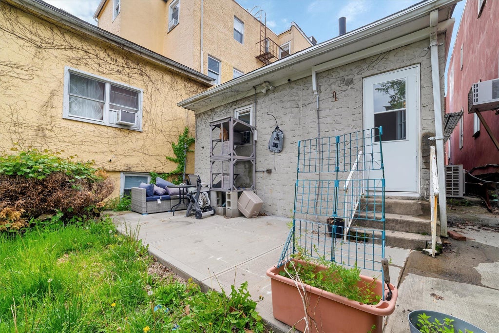 32 of 38 - 543 Terrace Avenue, Mount Vernon, NY
