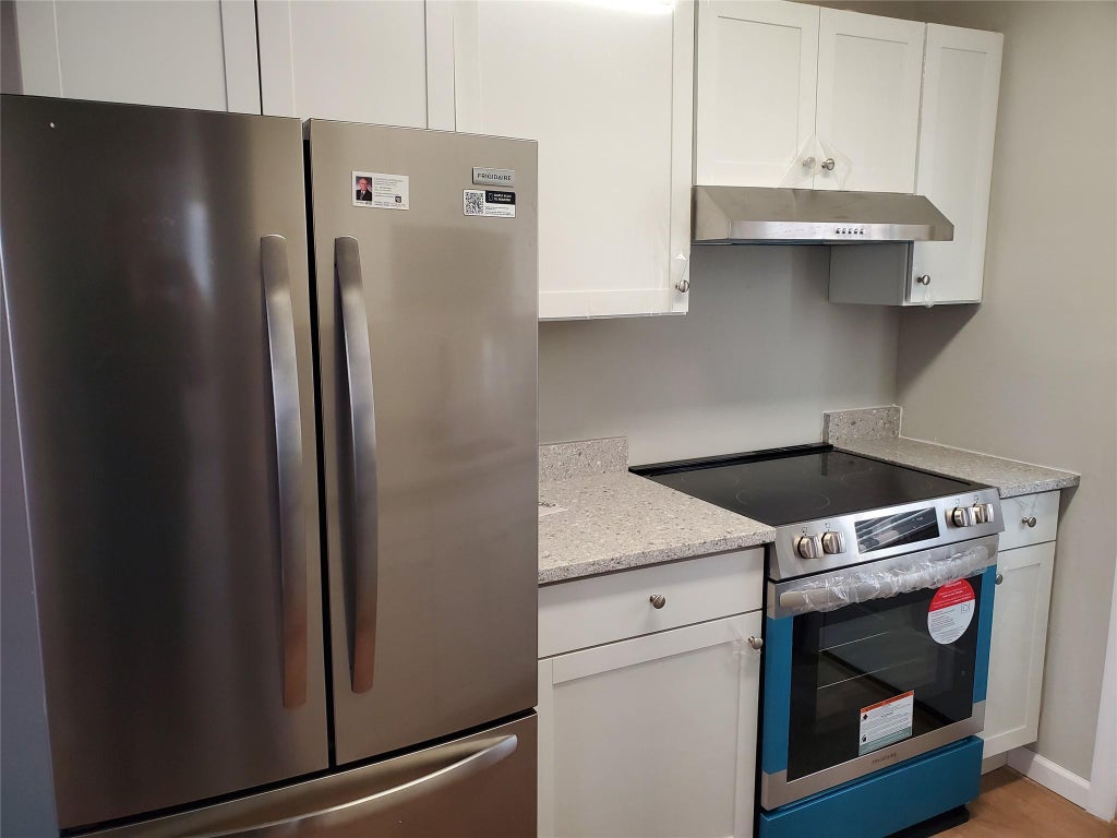 6 of 18 - 88 Woodside Road, Mastic Beach, NY