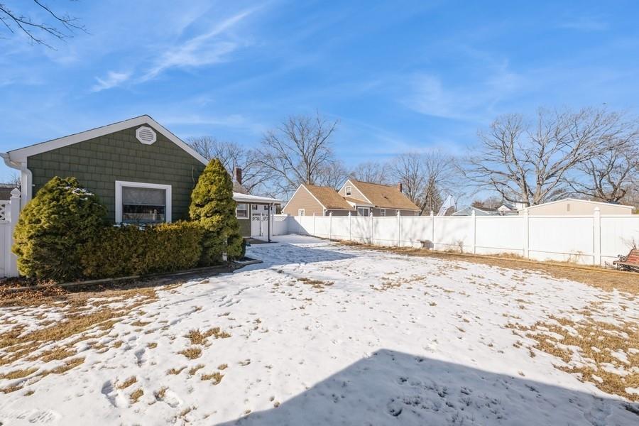 19 of 20 - 1403 Pine Acres Boulevard, Bay Shore, NY