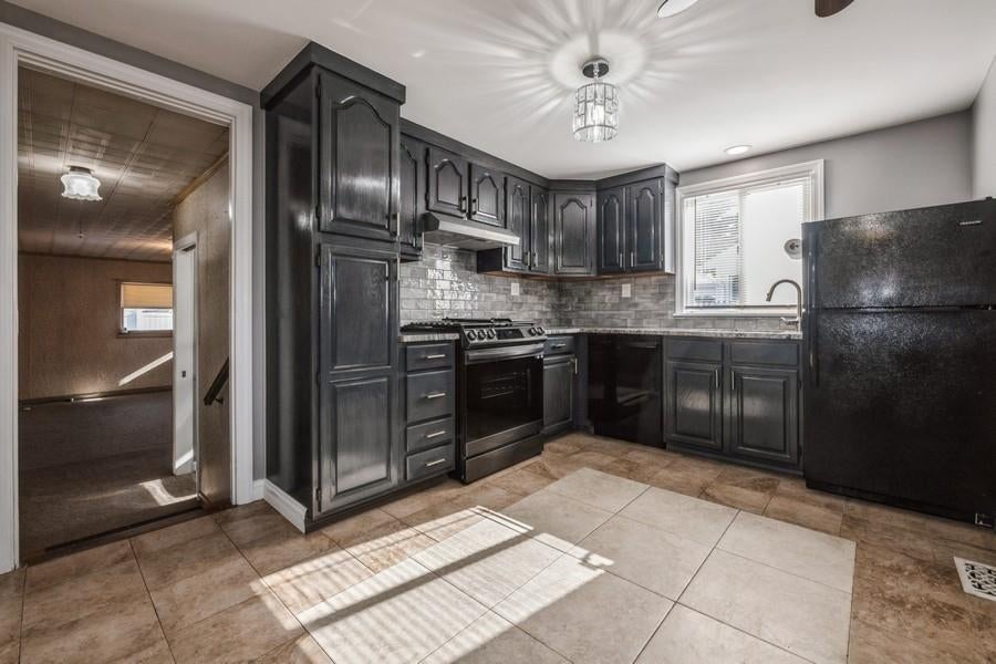 5 of 20 - 1403 Pine Acres Boulevard, Bay Shore, NY