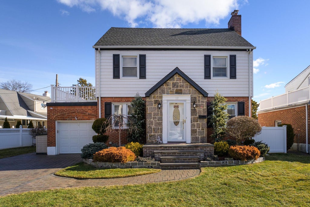1 of 23 - 12 William St., New Hyde Park, NY
