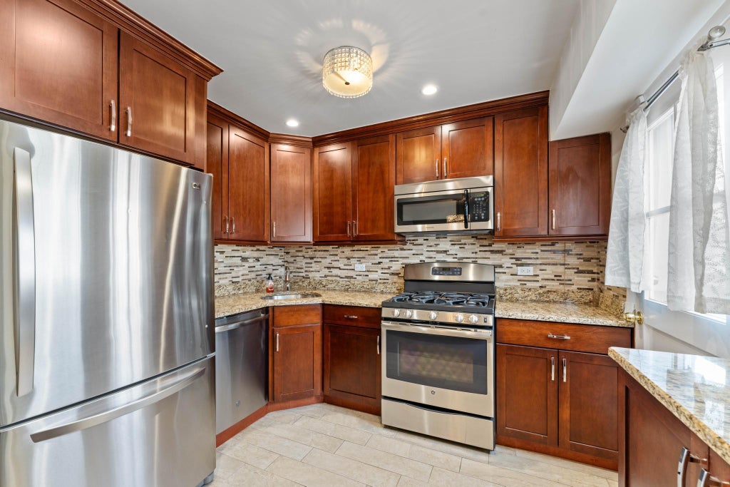 10 of 26 - 5 Peck Avenue # 55a, Rye, NY