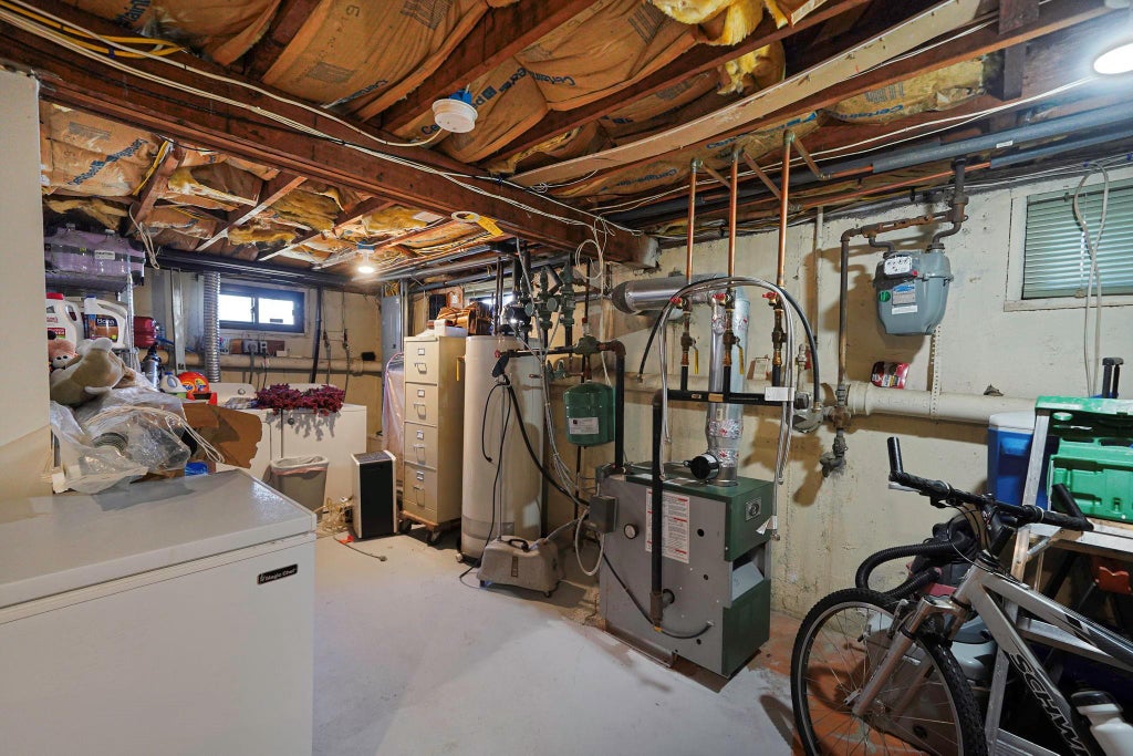 31 of 40 - Undisclosed, Brentwood, NY