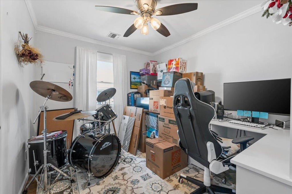 20 of 36 - 3408 Parkway Drive, Baldwin, NY